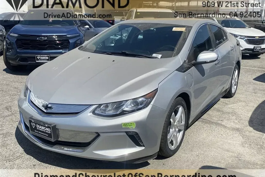 2019 Chevrolet Volt LT photo 1