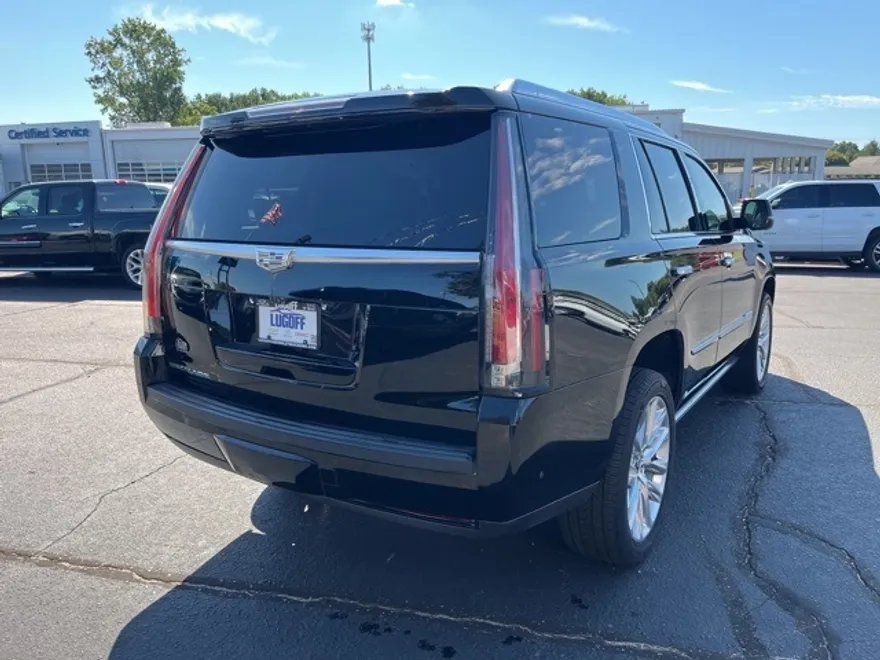 2017 Cadillac Escalade Premium Luxury photo 1