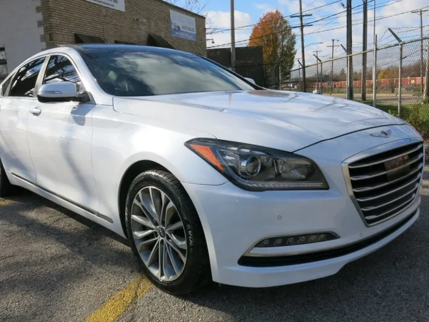 2017 Genesis G80 Premium photo 1