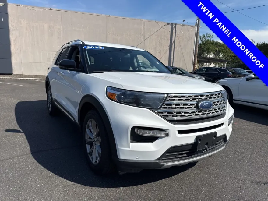 2022 Ford Explorer Limited photo 1