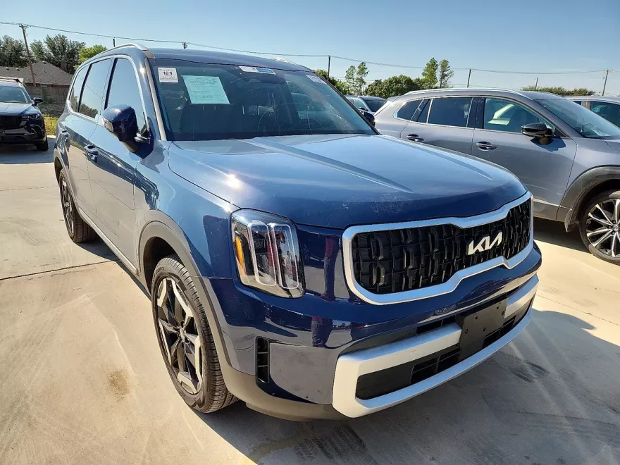 2025 Kia Telluride EX photo 1