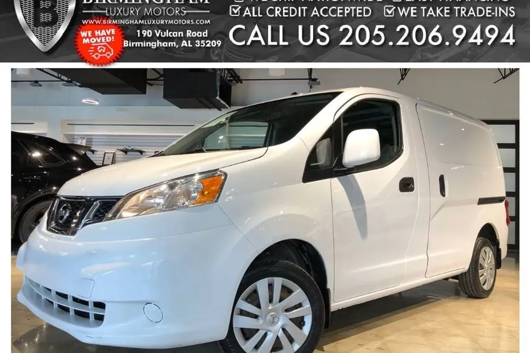 2018 Nissan NV200 SV photo 1