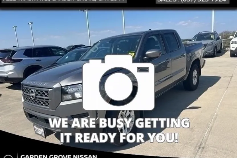2024 Nissan Frontier SV photo 1