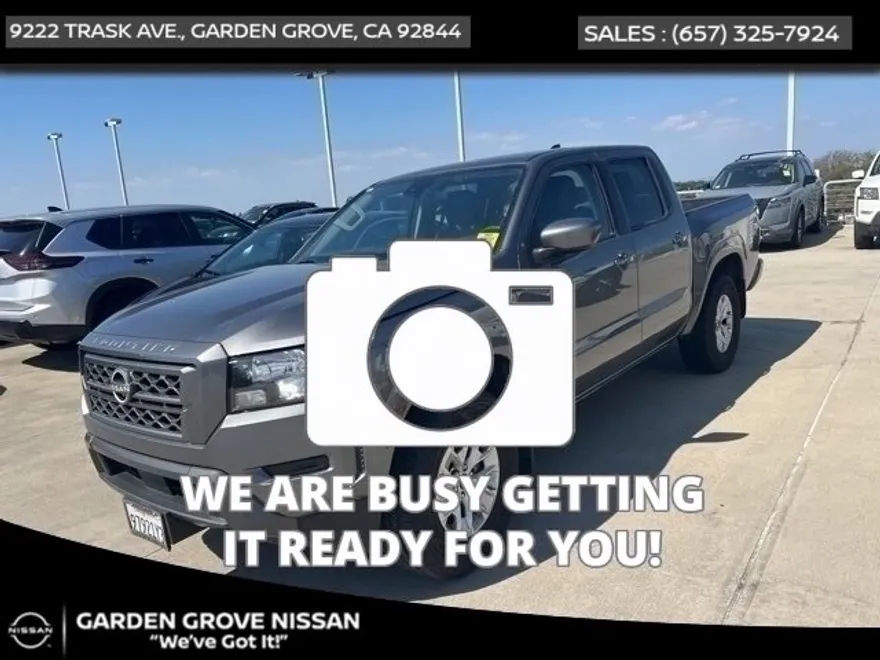 2024 Nissan Frontier SV photo 1