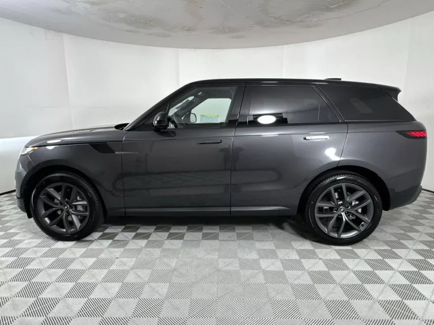 2025 Land Rover Range Rover Sport SE photo 1