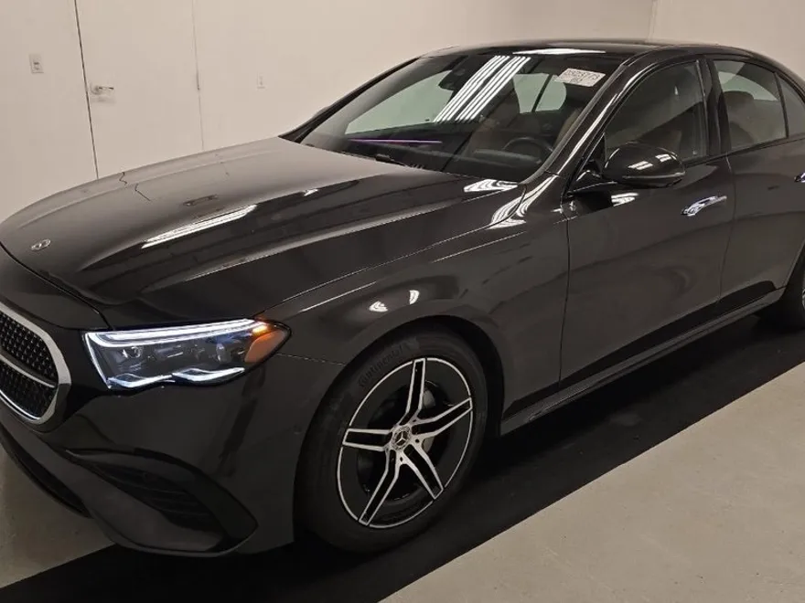2024 Mercedes Benz E 350 4MATIC photo 1