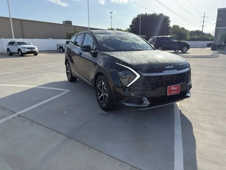 2024 Kia Sportage EX photo 1