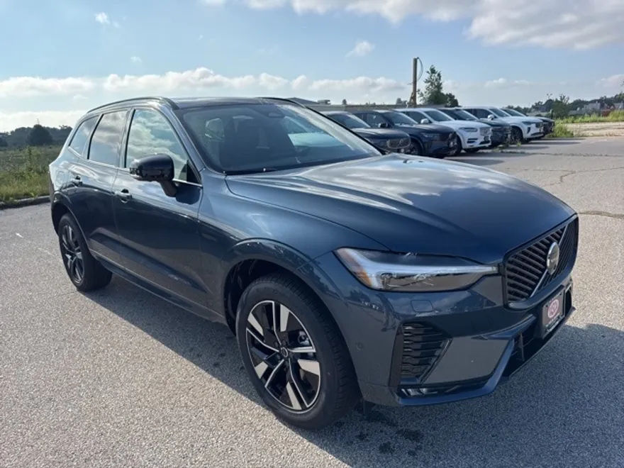 2026 Volvo XC60 B5 Plus photo 1