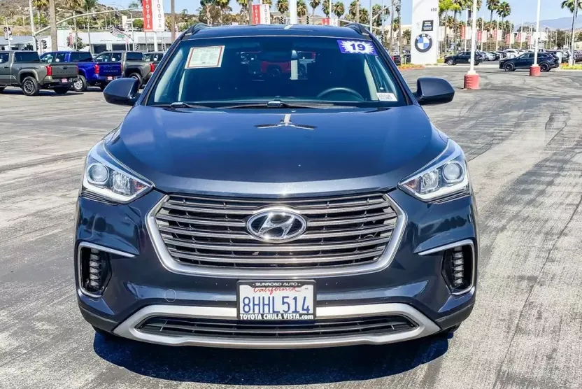 2019 Hyundai Santa Fe XL SE photo 1