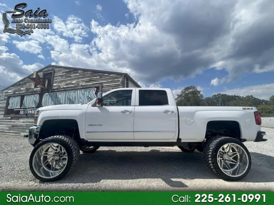 2016 Chevrolet Silverado 2500HD LTZ photo 1