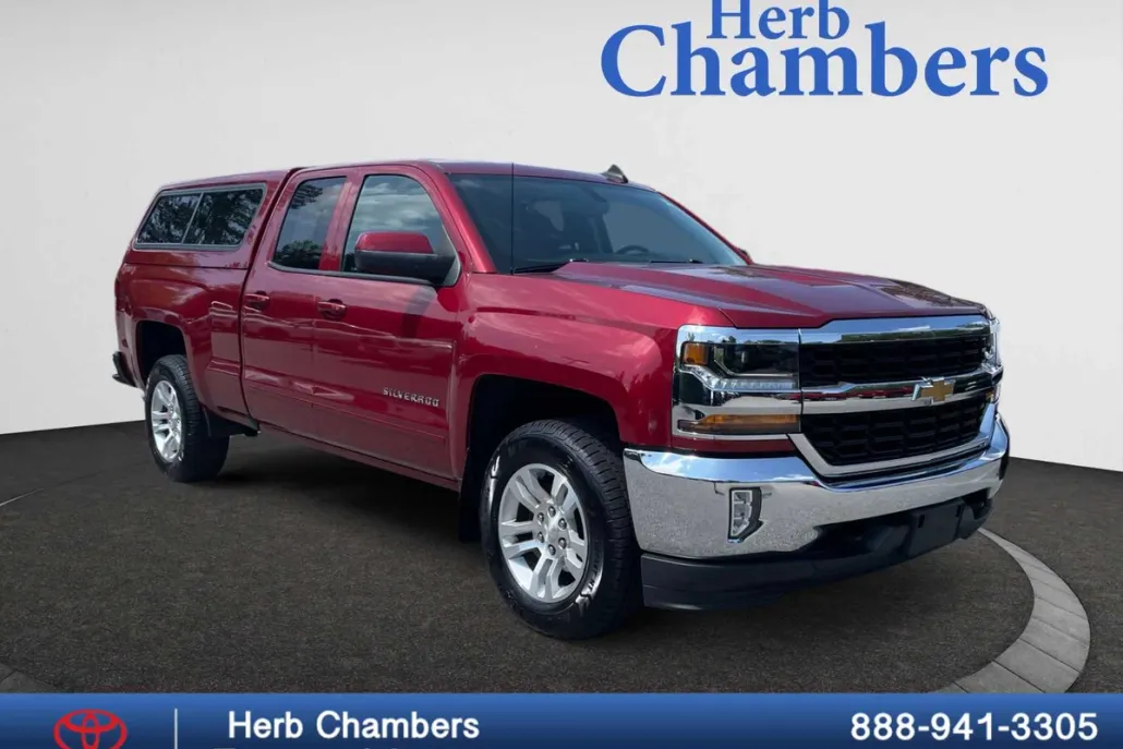 2018 Chevrolet Silverado 1500 LT photo 1