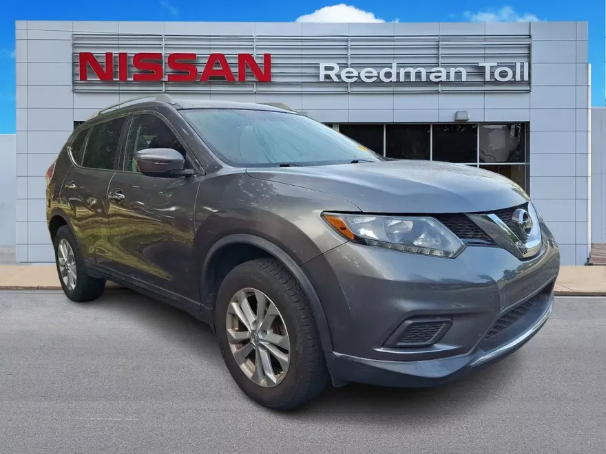 2016 Nissan Rogue SV photo 1