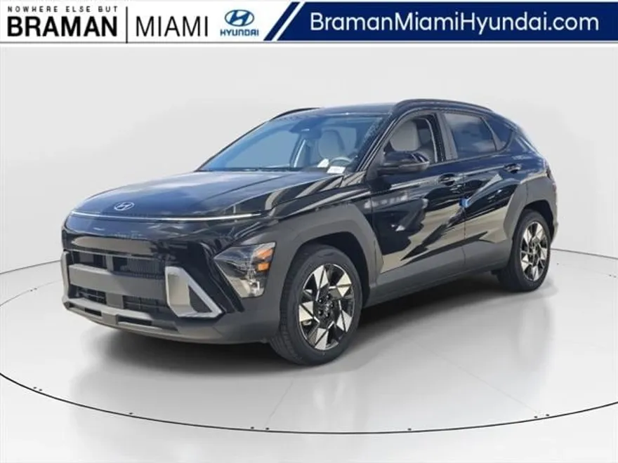 2025 Hyundai Kona SEL photo 1