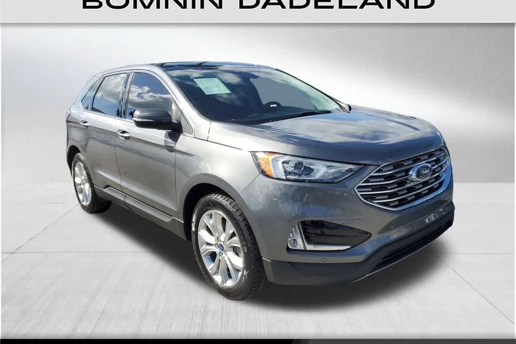 2021 Ford Edge Titanium photo 1