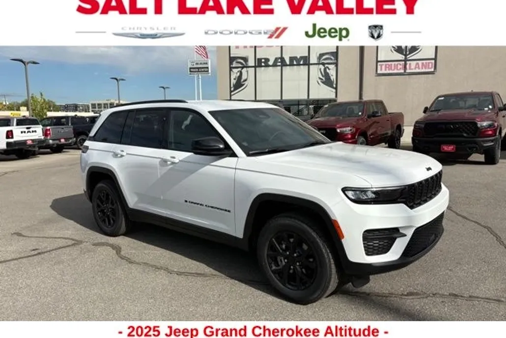 2025 Jeep Grand Cherokee Laredo Altitude photo 1