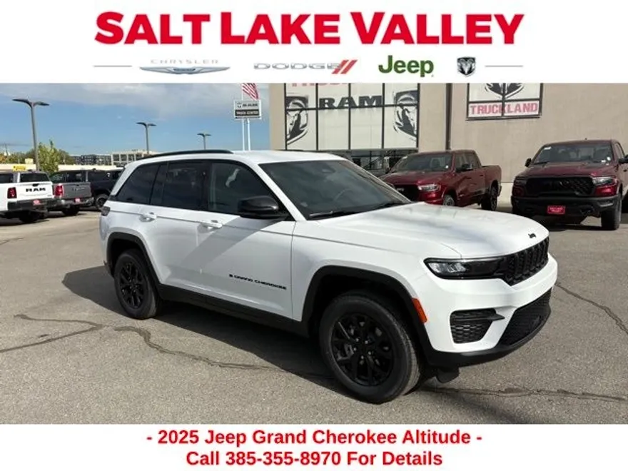 2025 Jeep Grand Cherokee Laredo Altitude photo 1