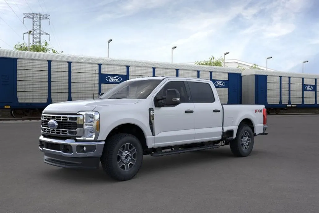 2025 Ford F-350 XLT photo 1