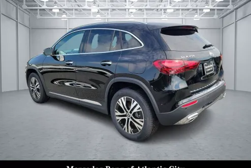 2025 Mercedes Benz GLA 250 4MATIC photo 3