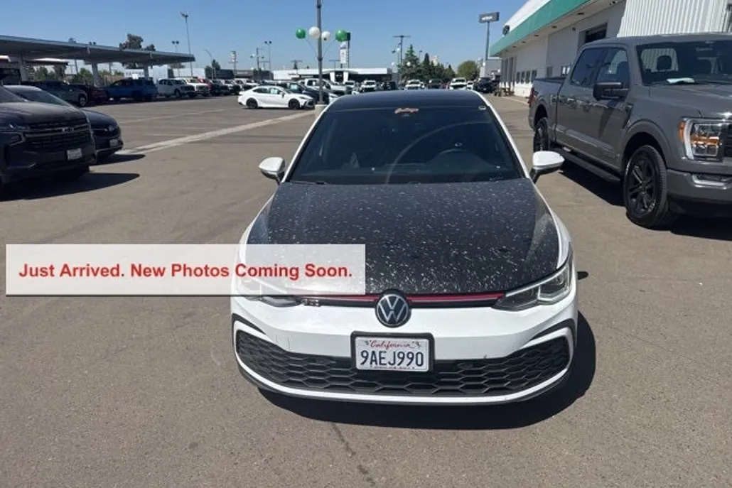 2022 Volkswagen Golf GTI SE photo 1