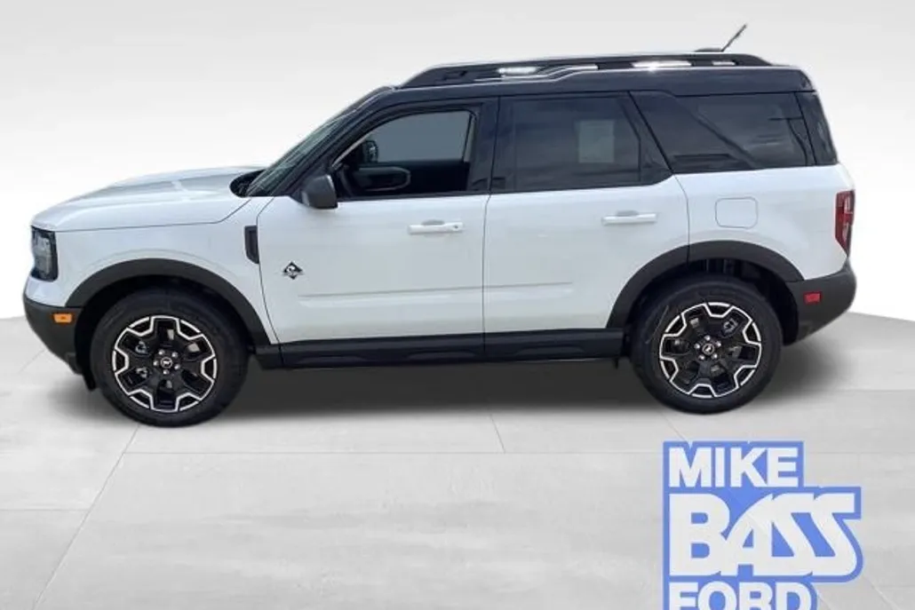2025 Ford Bronco Sport Outer Banks photo 1