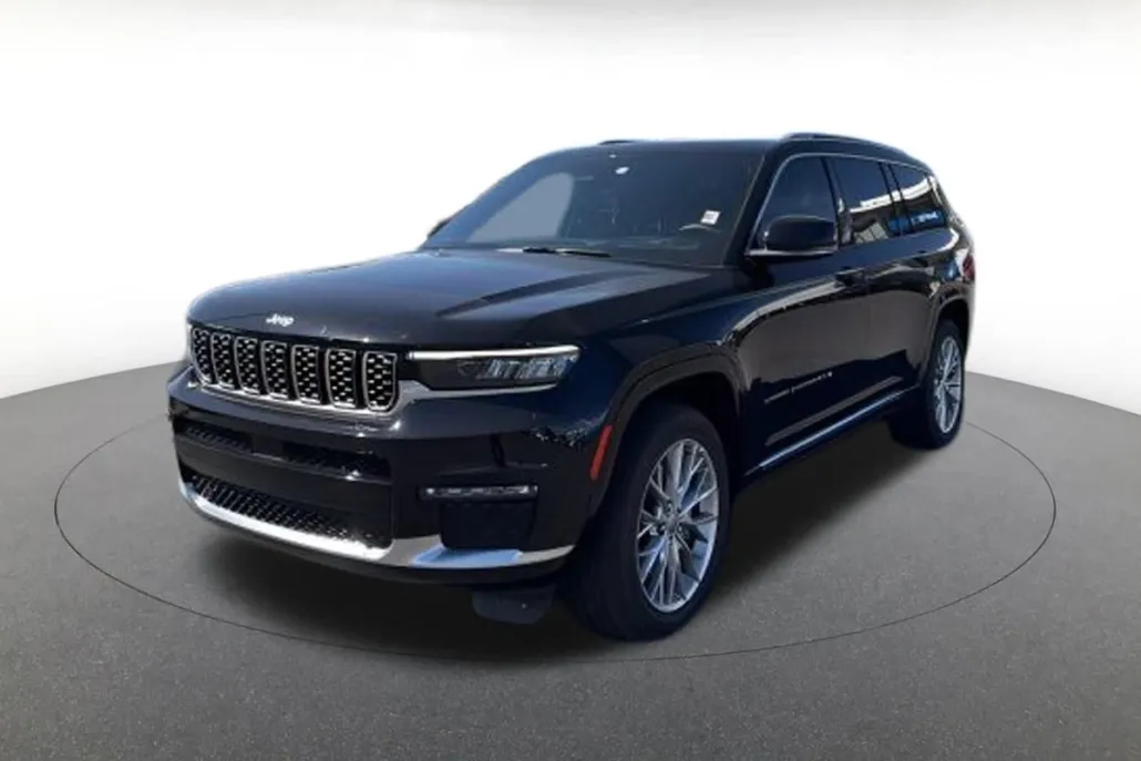 2023 Jeep Grand Cherokee L Summit photo 1