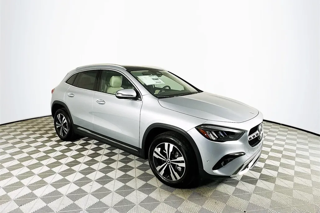 2026 Mercedes Benz GLA 250 photo 1