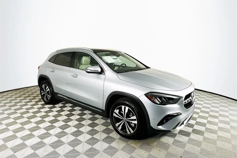 2026 Mercedes Benz GLA 250 photo 1