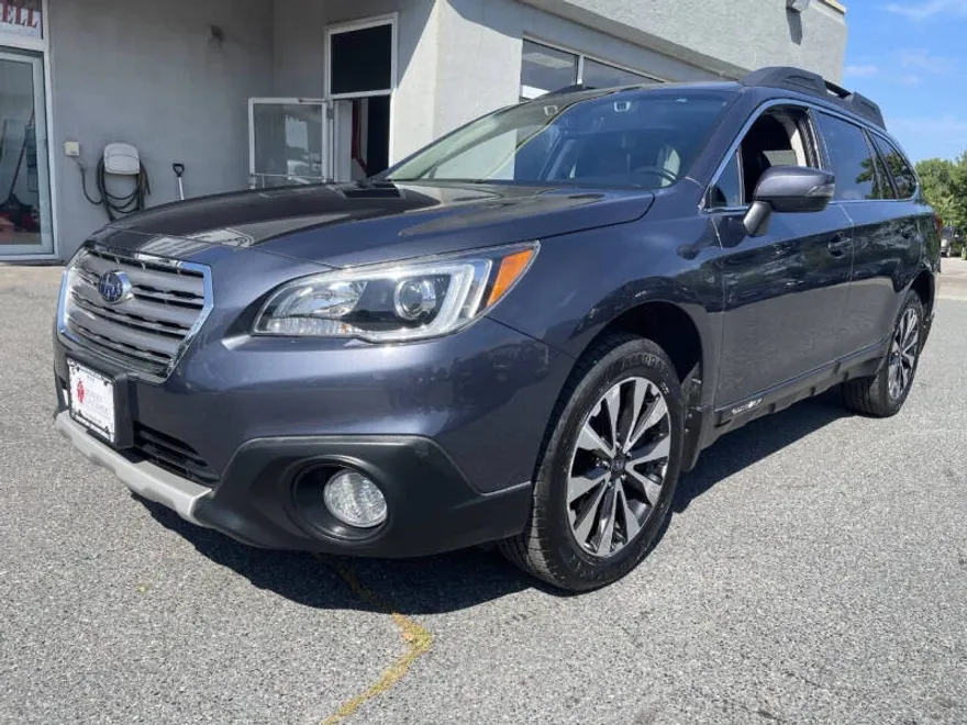 2017 Subaru Outback 2.5i Limited photo 1