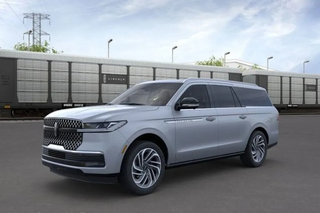 2025 Lincoln Navigator L Reserve photo 1