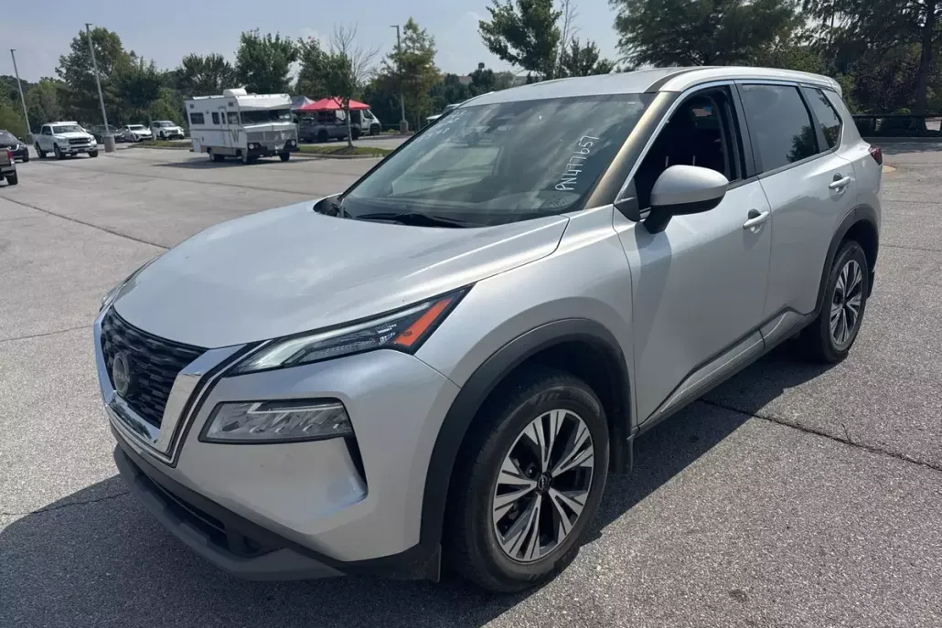 2023 Nissan Rogue SV photo 1