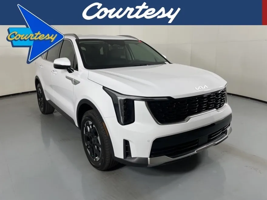 2025 Kia Sorento S photo 1