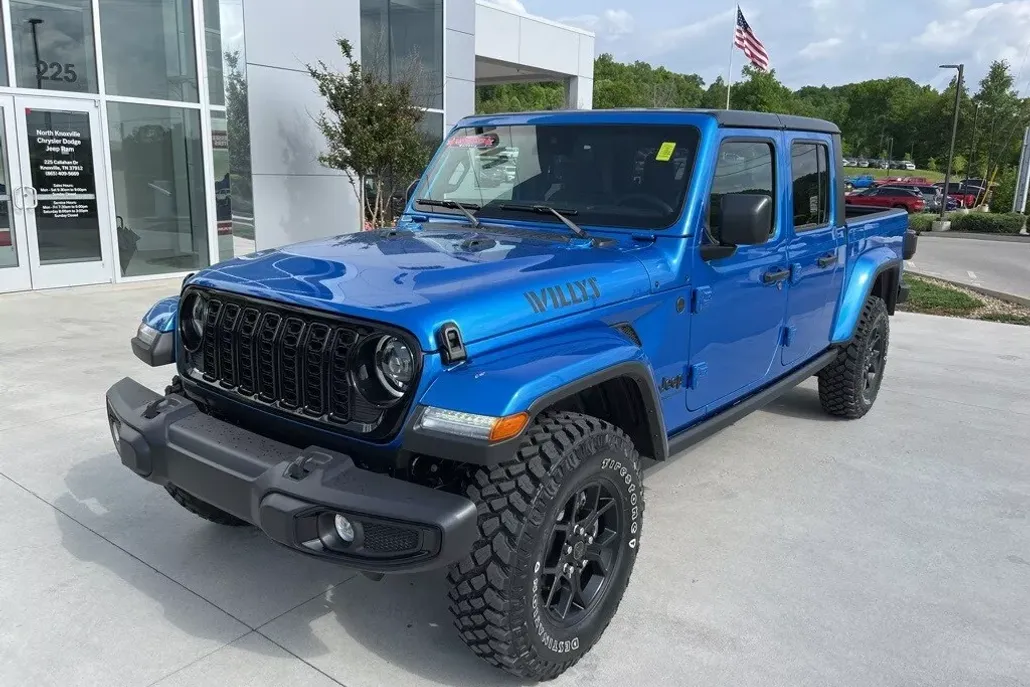 2025 Jeep Gladiator Willys photo 1