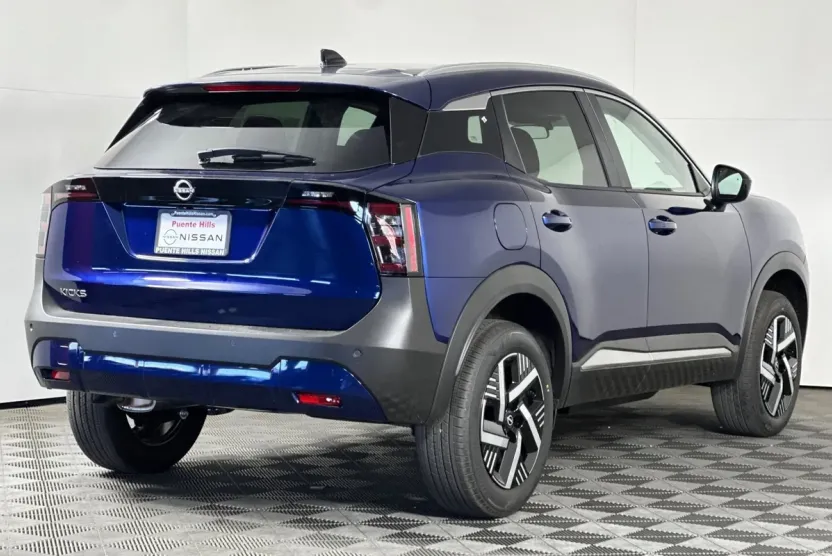 2026 Nissan Kicks SV photo 1