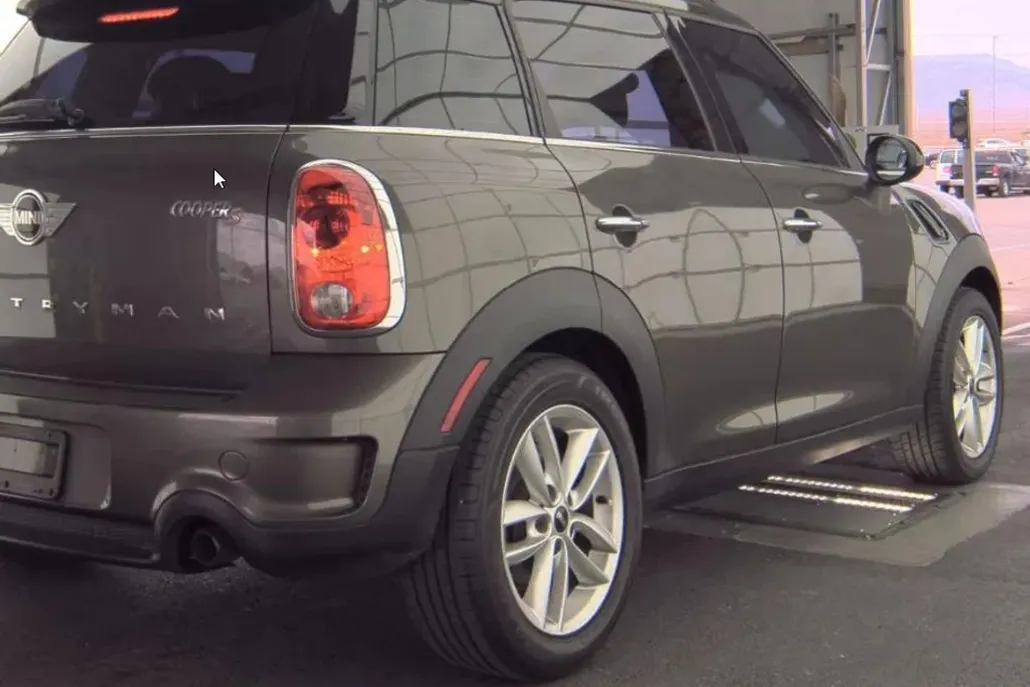 2014 Mini Countryman S photo 1