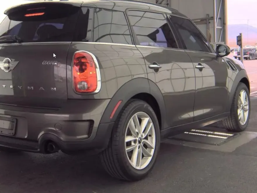 2014 Mini Countryman S photo 1