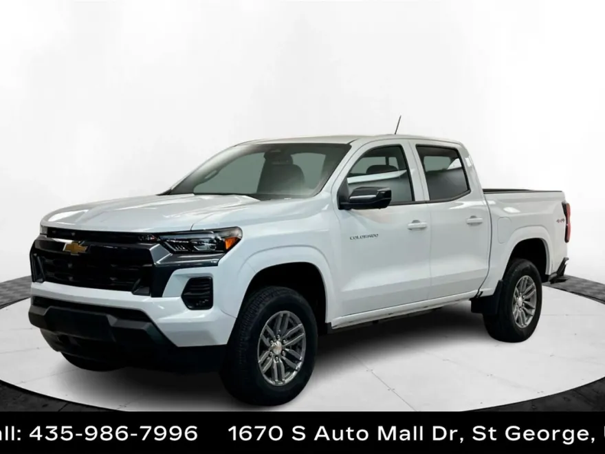 2025 Chevrolet Colorado Work Truck LT photo 1