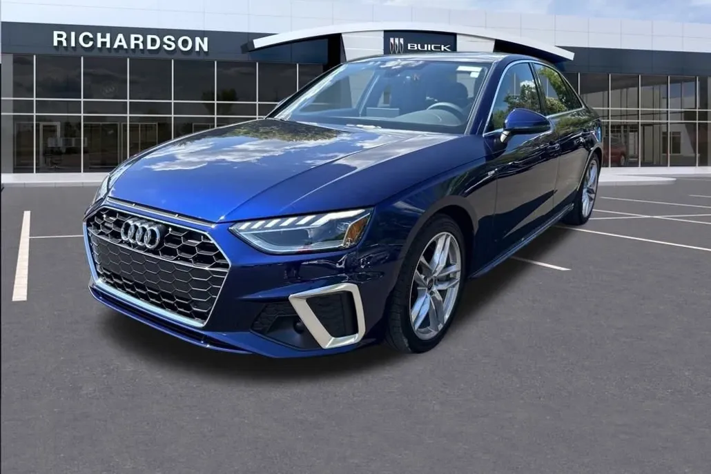 2023 Audi A4 S line Quattro Premium Plus photo 1