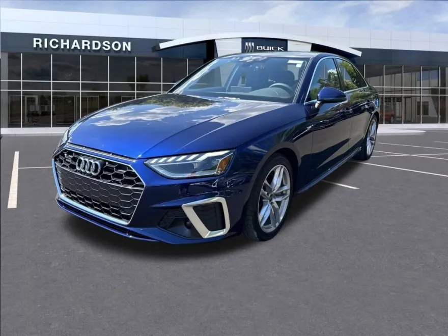 2023 Audi A4 S line Quattro Premium Plus photo 1
