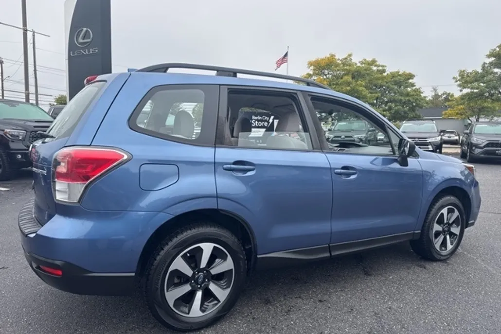 2018 Subaru Forester 2.5i photo 1