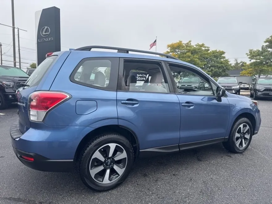 2018 Subaru Forester 2.5i photo 1