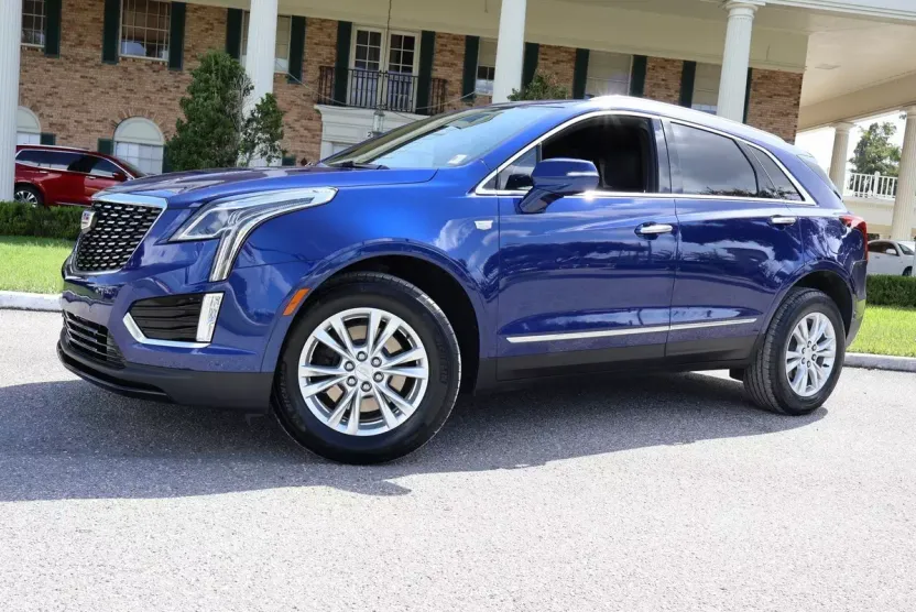 2023 Cadillac XT5 Luxury photo 1