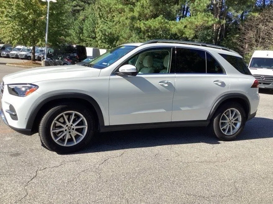 2025 Mercedes Benz GLE 350 4MATIC photo 1