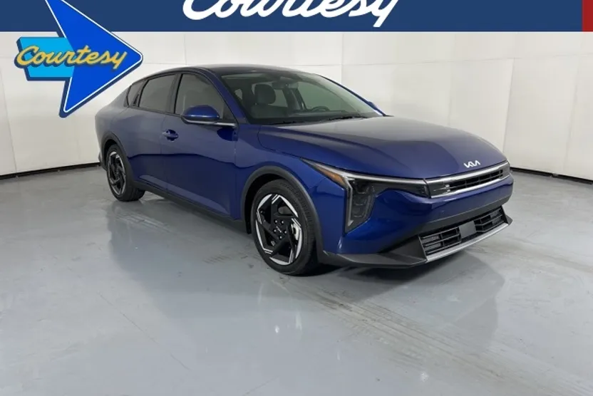 2025 Kia K4 EX photo 1