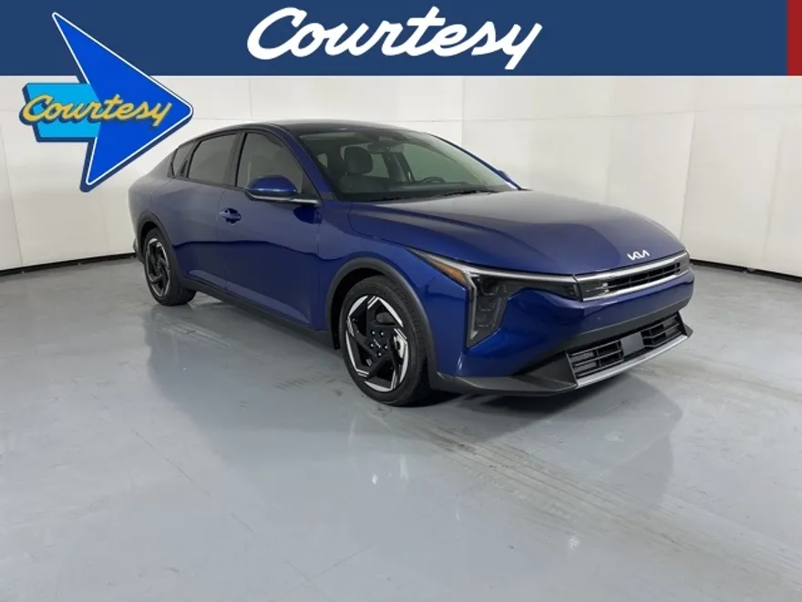 2025 Kia K4 EX photo 1