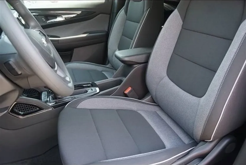 2026 Chevrolet Trailblazer LT photo 1