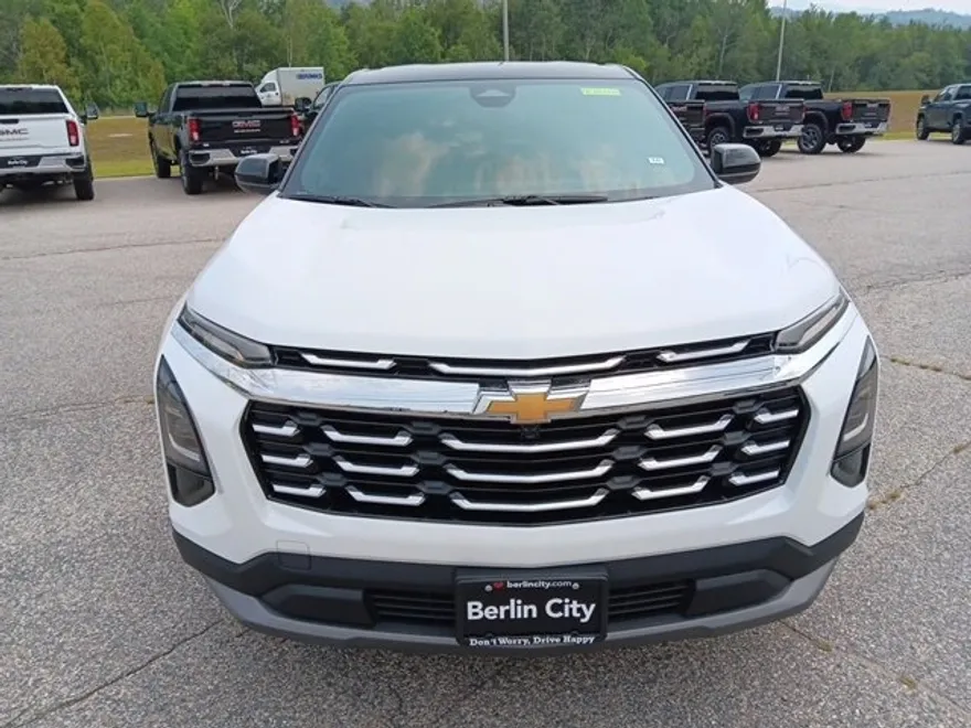 2026 Chevrolet Equinox LT photo 1