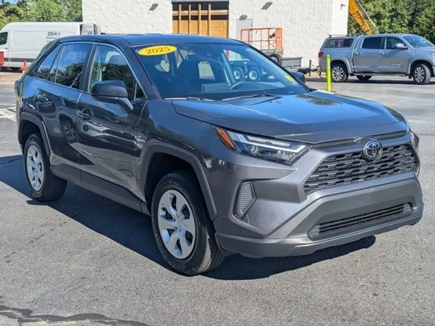 2025 Toyota RAV4 LE photo 1