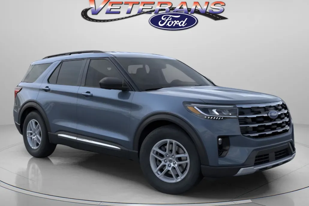 2025 Ford Explorer photo 1