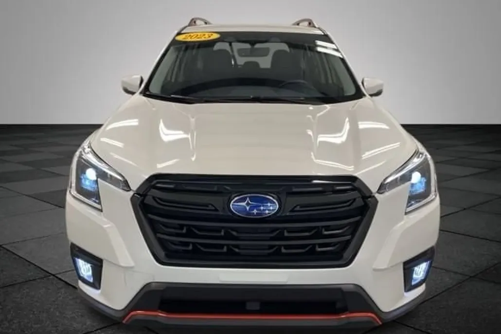2023 Subaru Forester Sport photo 1