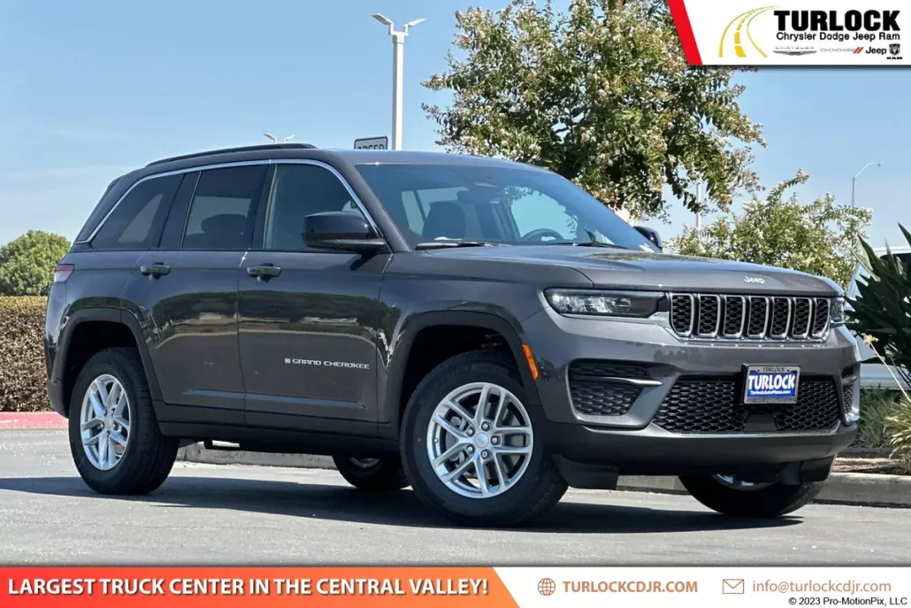 2025 Jeep Grand Cherokee Laredo X photo 1